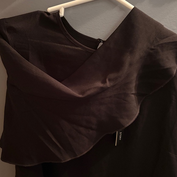 🆕Half Crop Ruffle Blouse - Picture 5 of 6